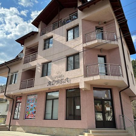 Hotel Advel Guest Hous Madzhare Esterno foto