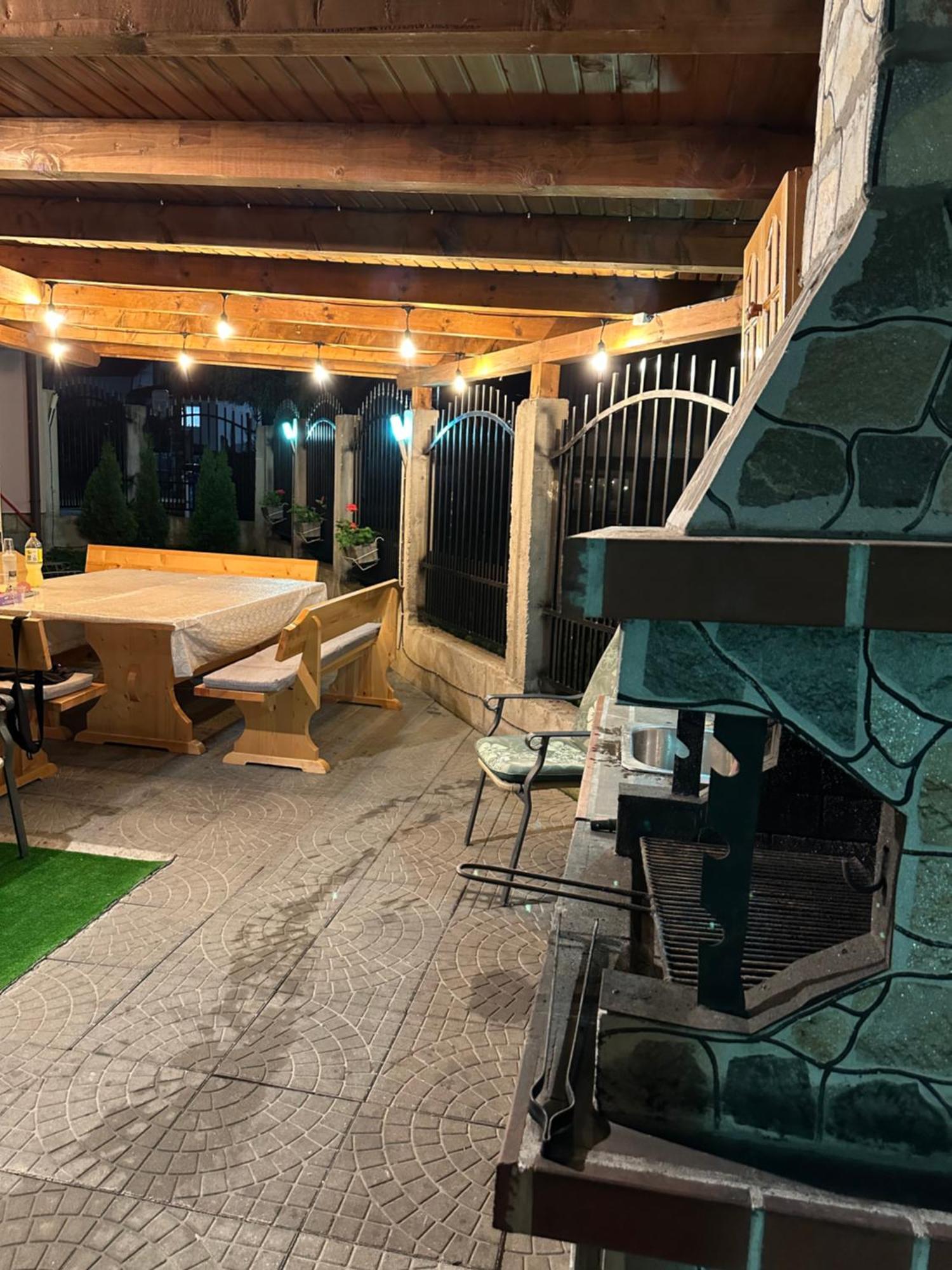 Hotel Advel Guest Hous Madzhare Esterno foto