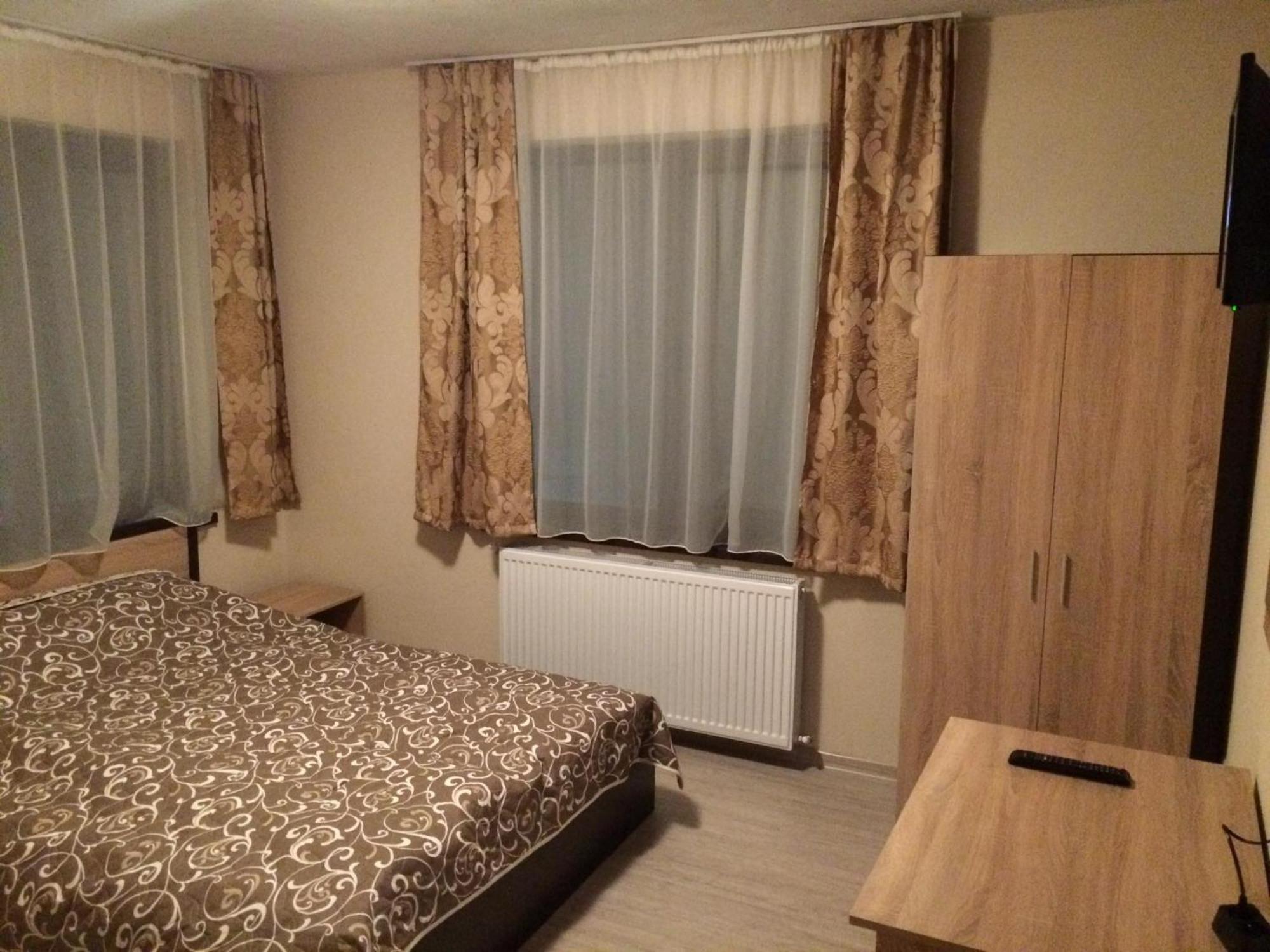 Hotel Advel Guest Hous Madzhare Esterno foto