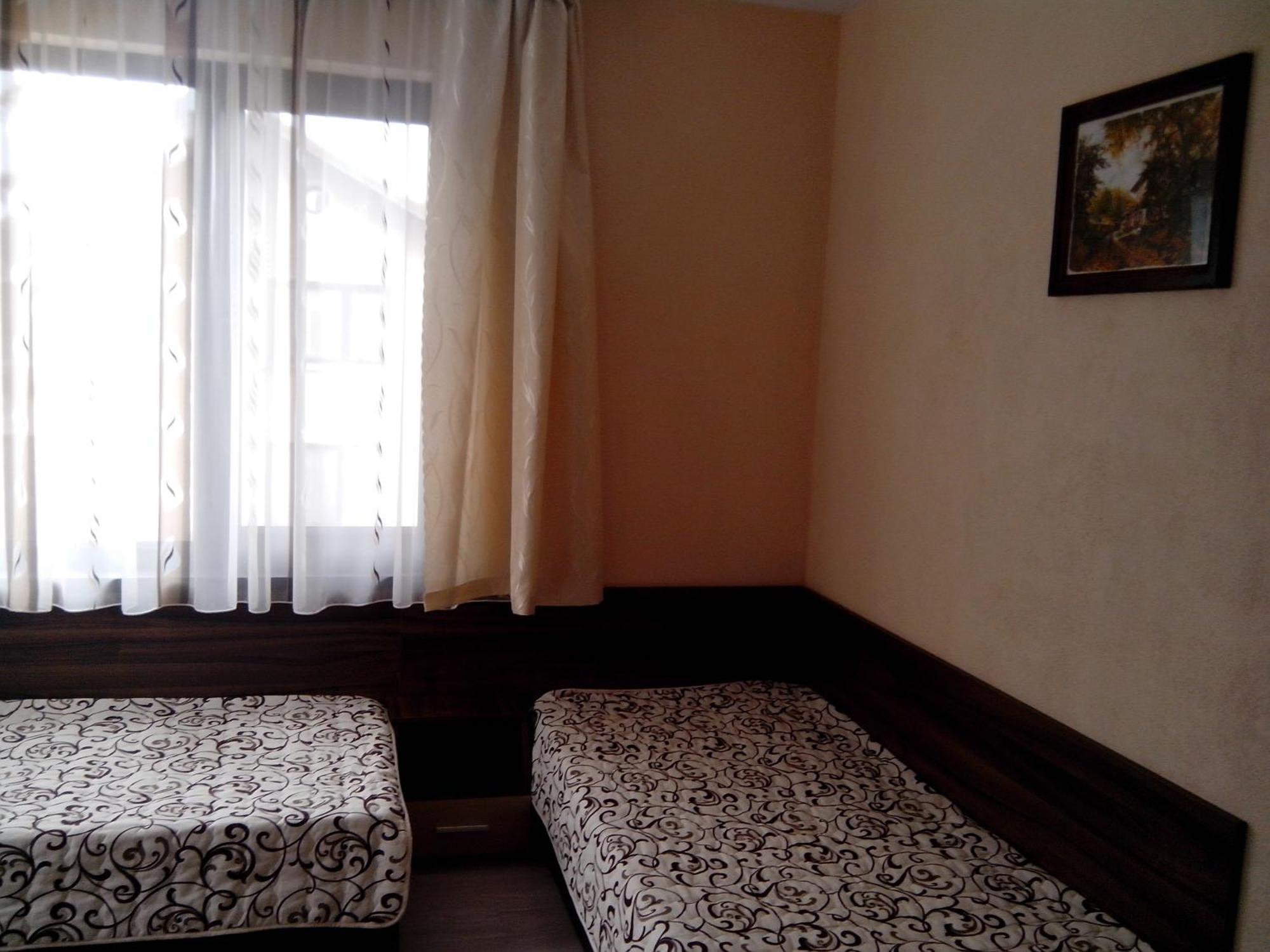 Hotel Advel Guest Hous Madzhare Esterno foto