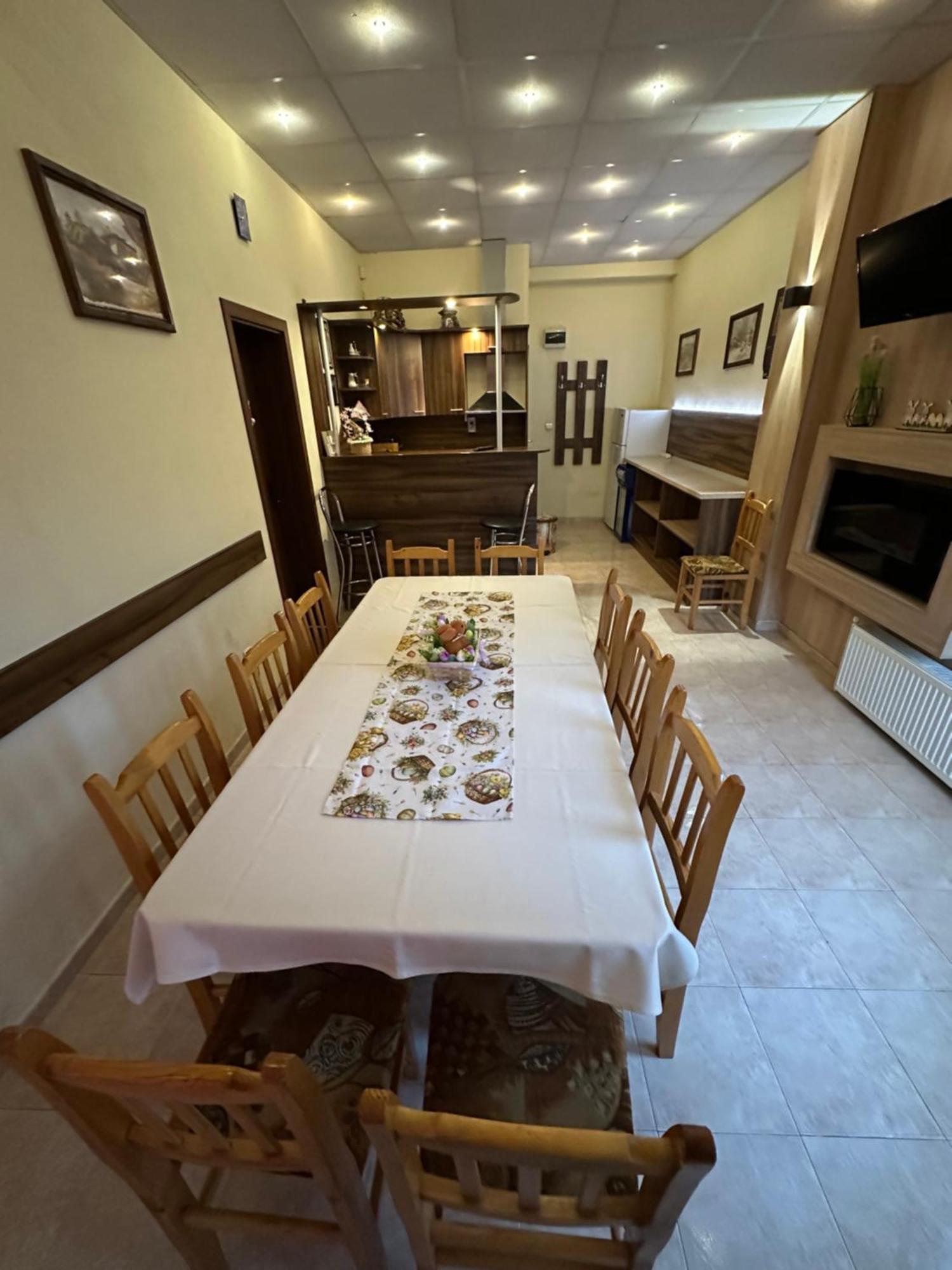 Hotel Advel Guest Hous Madzhare Esterno foto