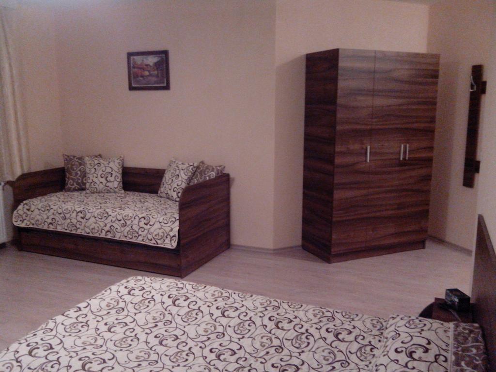 Hotel Advel Guest Hous Madzhare Esterno foto